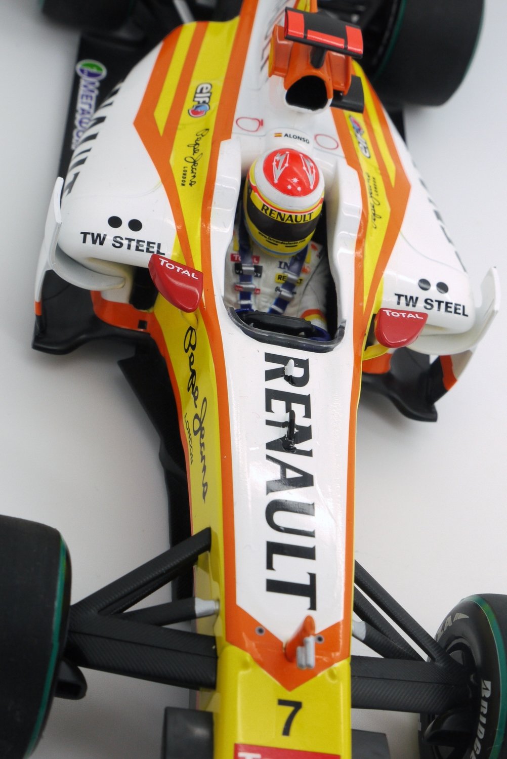 Renault F1 R29 #8 1/18 MINICHAMPS 限定品 Minichamps 1:18 Fernando Alonso Renault R29 formula 1 2009