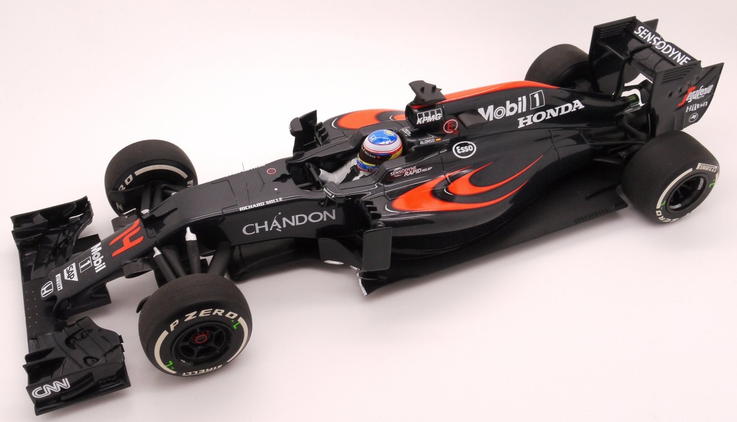 2016 Minichamps Mclaren Honda MP4/31 F Alonso Chinese GP 1/18 scale