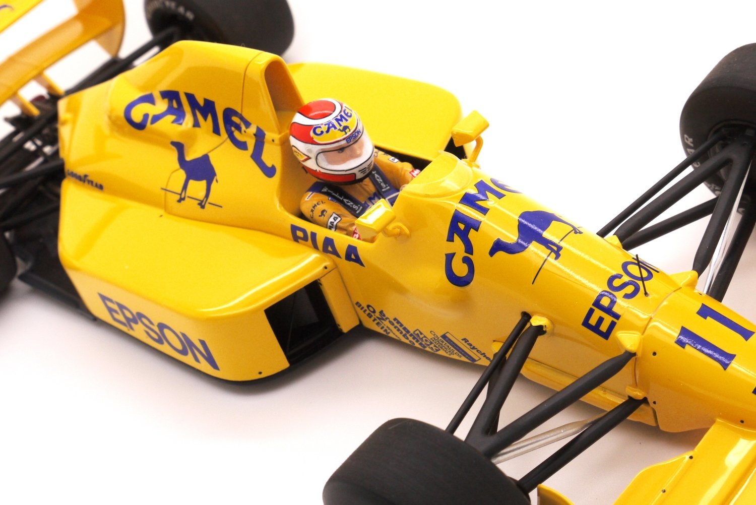 1989 Spark Camel Lotus judd 101T N.Piquet - 1/18 scale 1989 Spark Camel Lotus judd 101T N.Piquet - 1/18 scale