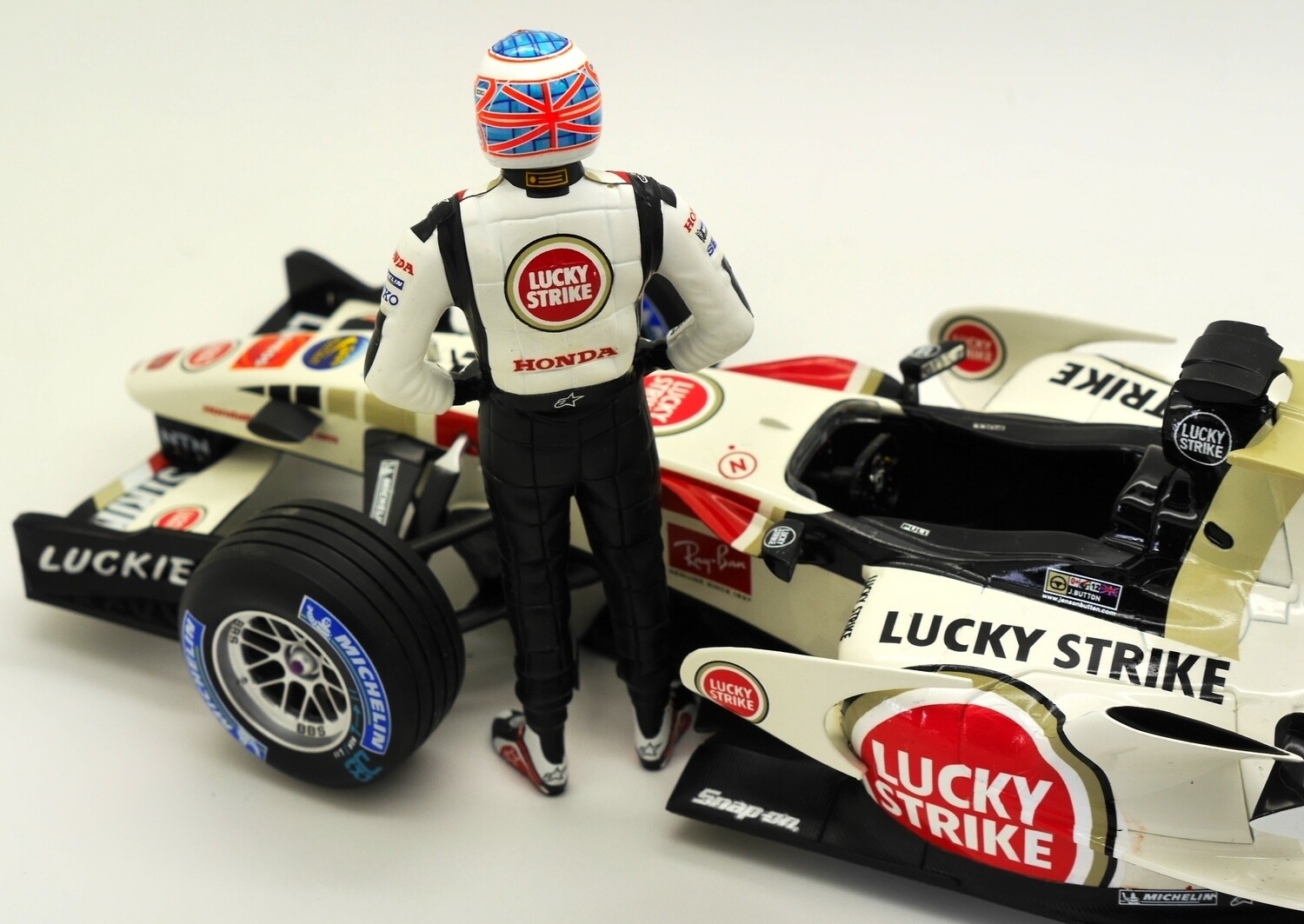 2006 Lucky Strike Honda RA106 J Button Figure version 1/18