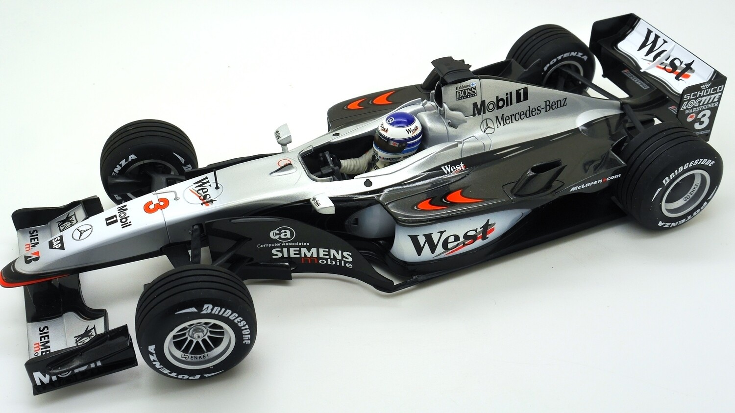 2001 Minichamps West McLaren Mercedes MP4/16 M Hakkinen 1/18