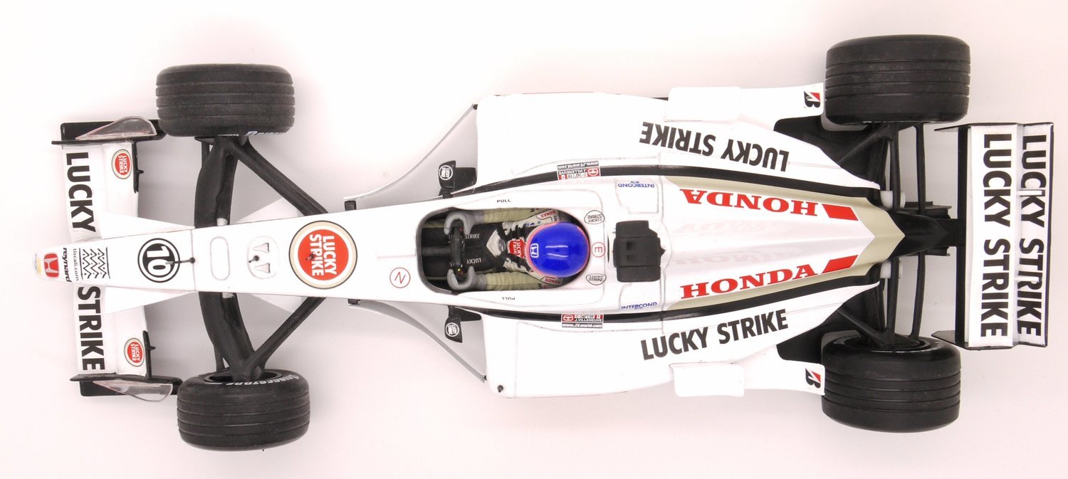 2001 Minichamps Lucky Strike BAR Honda 003 J Villeneuve 1/18