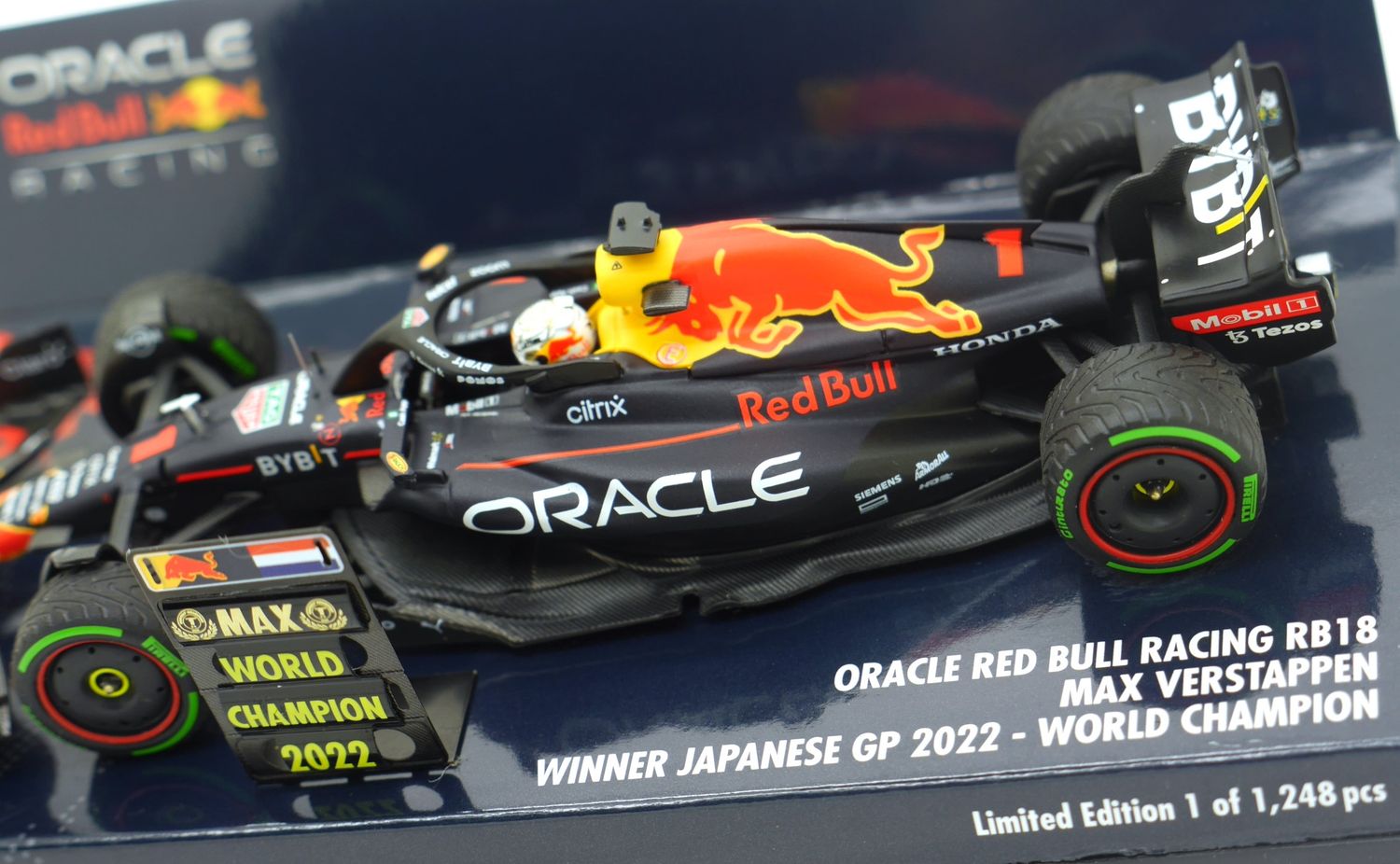 2022 Minichamps Red bull Honda RB18 M Verstappen Winner Japanese