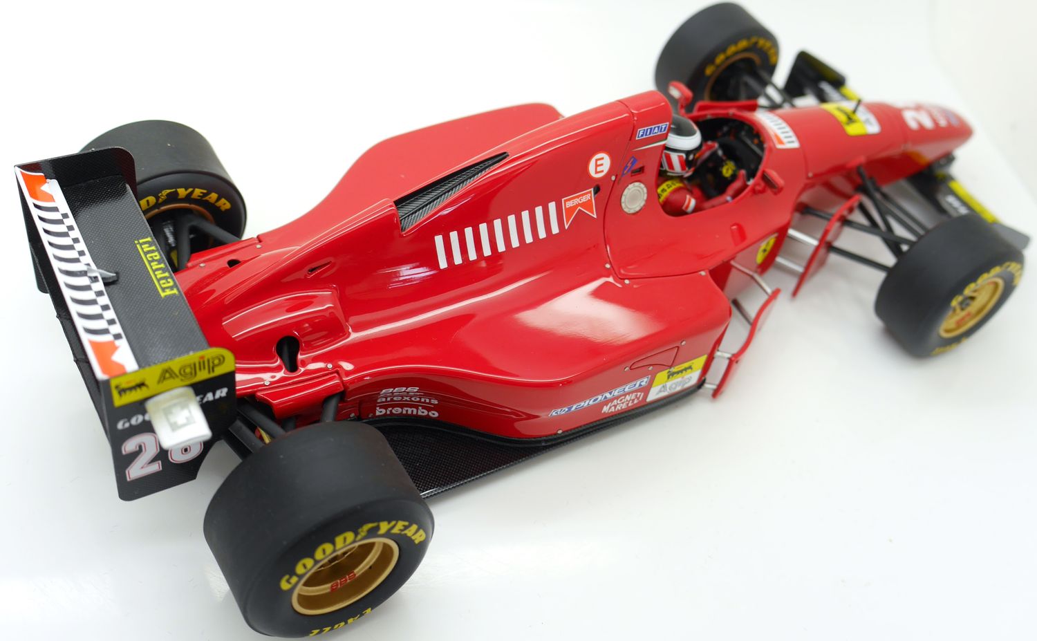 1994 GP Replicas Marlb Ferrari 412T1 G Berger Winner German GP 1/18