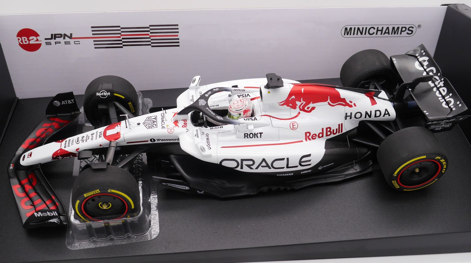 2025 Minichamps Red Bull Honda RB21 M Verstappen Japanese GP 1/18