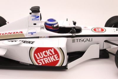 2001 Minichamps Lucky Strike BAR Honda 03 O Panis 1/18