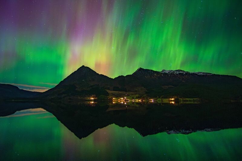 Nordlys over Bjørkedalsvatnet og Keipen