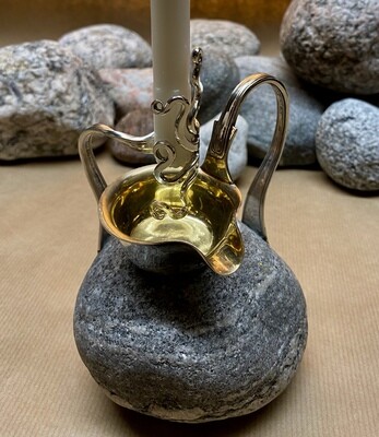 Ljusstake tillverkad av en Såsskopa, Dessertgaffel &amp; Natursten.