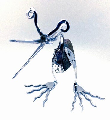 Ebba är här! Pimpinett, ordningssam och lite näbbig.