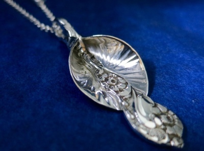 Blomma hänge, Silverpläterad tjock nickelfri silveryta