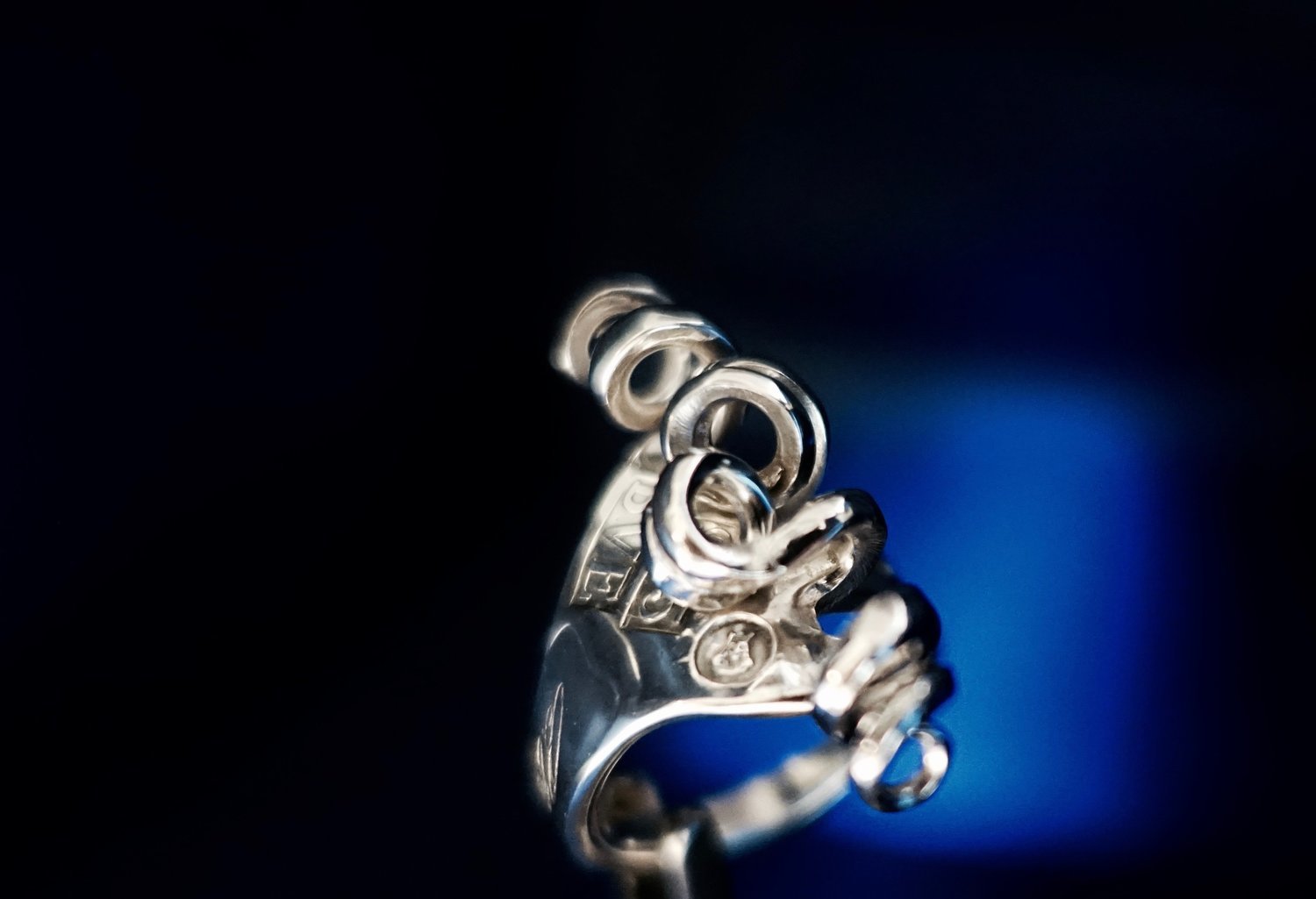 Alfakrull, gaffelring med snurr.