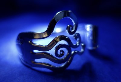 Silverarmband med extra allt. 388