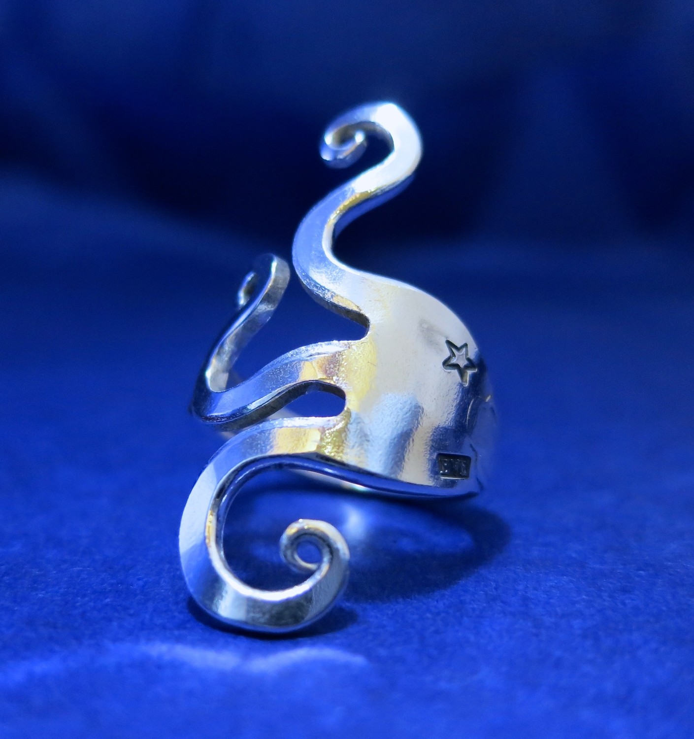 Gaffelring liten och nätt.