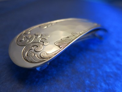 Gammal fransk stort hårspänne