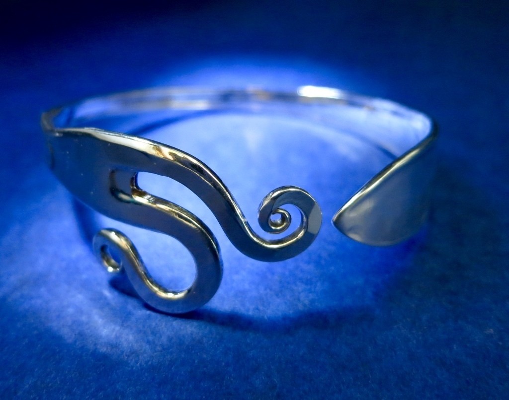 Fimbul armband. Silverpläterat, tjock nickelfri silveryta