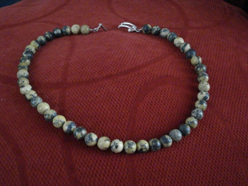 Free Shipping and Just Reduced! Yellow Turquoise Choker-style Necklace (Serpentine)