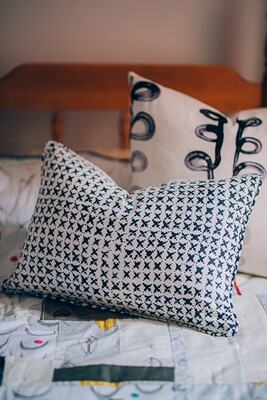 Linen Cotton Decorative Pillow - Smatte | Navy Pattern - Handcrafted Montreal