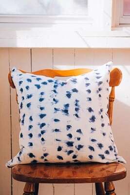 Linen Cotton Decorative Pillow - Smudge | Indigo Pattern - Handcrafted Montreal
