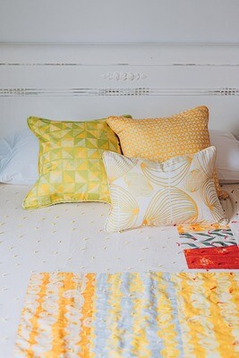 Linen Cotton Decorative Pillow - Tile | Citron Pattern - Handcrafted Montreal