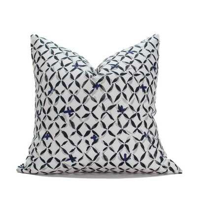 Linen Cotton Decorative Pillow - Pillow in Chainlink | Dusk Pattern - Handcrafted Montreal