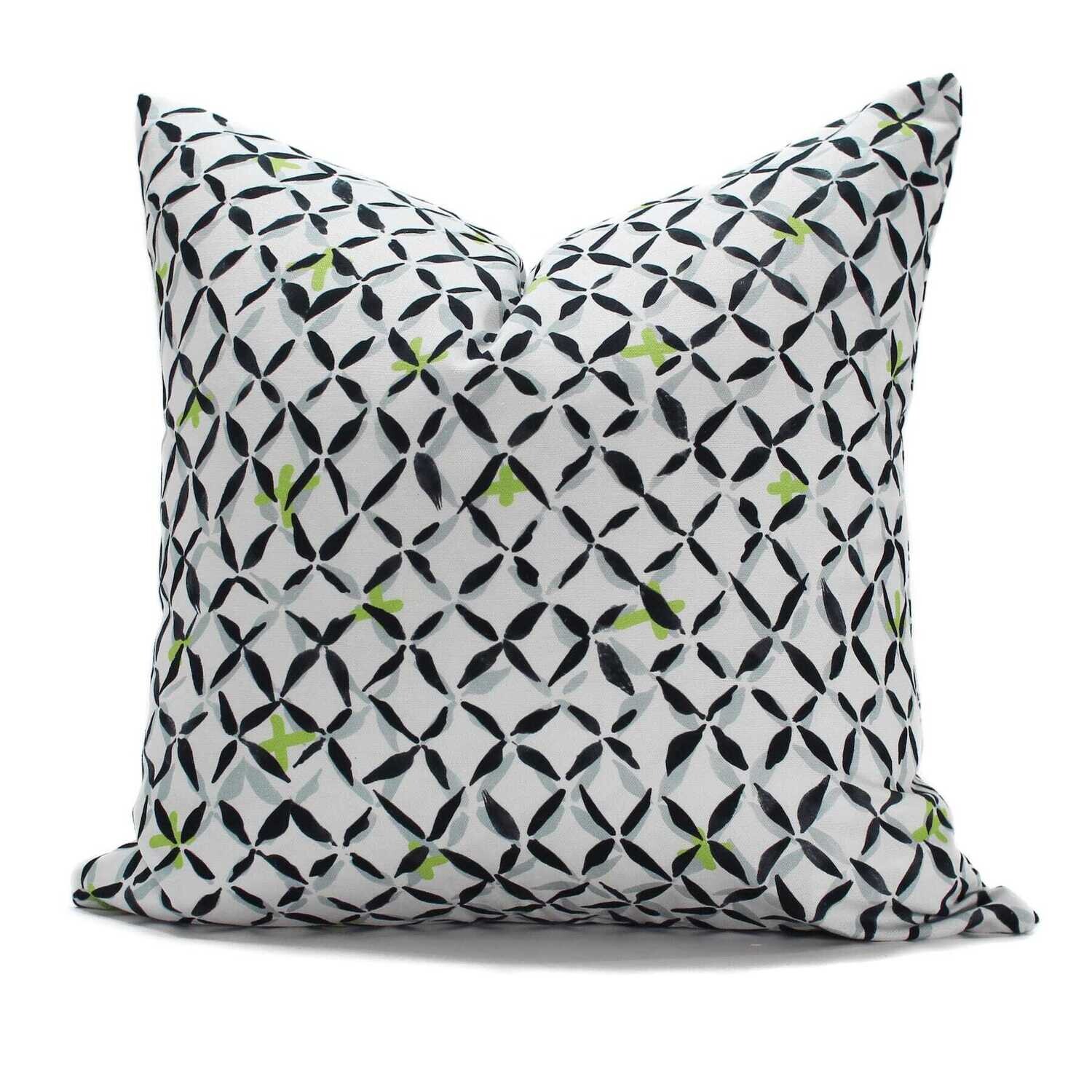 Linen Cotton Decorative Pillow - Pillow in Chainlink | Dawn Pattern - Handcrafted Montreal