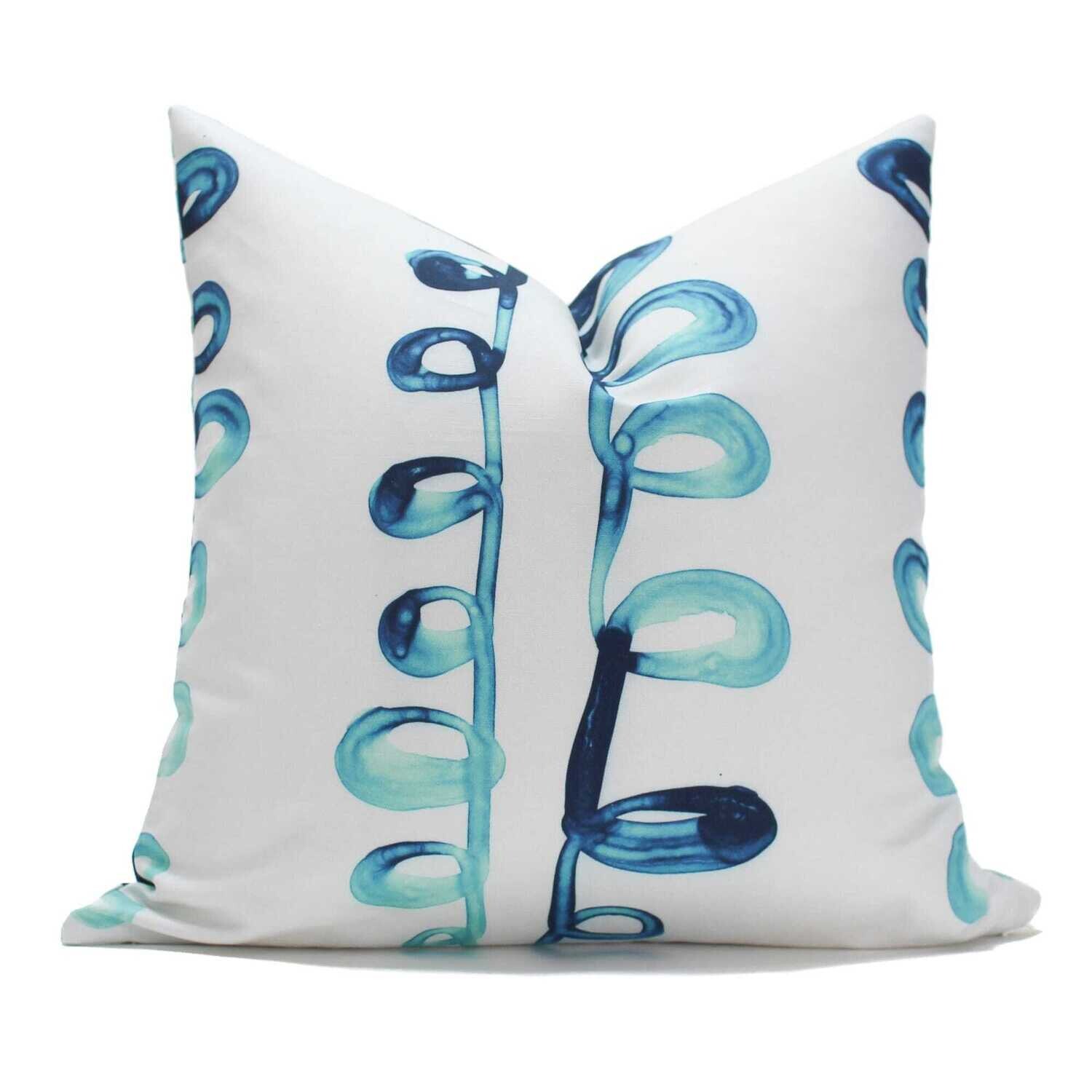 Linen Cotton Decorative Pillow - Pillow in Loop Vertical | Winter Blues Pattern - Handcrafted Montreal