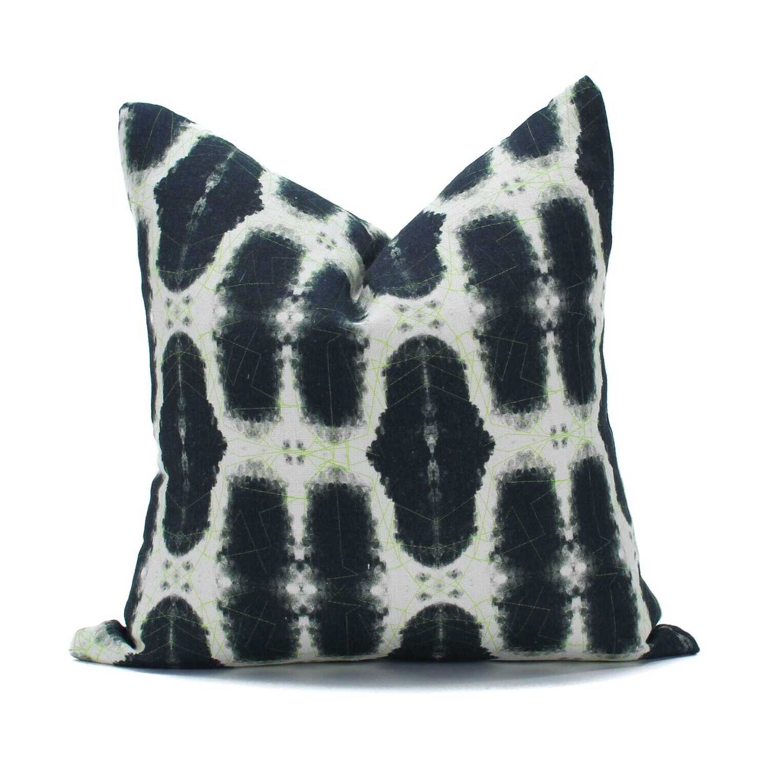 Organic Linen Decorative Pillow - Episodic | Mono Pillow Pattern - Handcrafted Montreal
