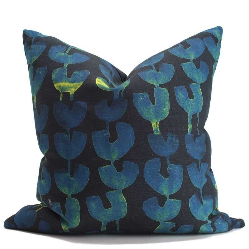 Organic Linen Decorative Pillow - Tulips | Lake Pillow Pattern - Handcrafted Montreal