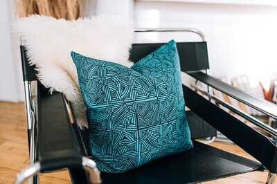 Organic Linen Decorative Pillow - Handbasket  | Lake Pillow Pattern - Handcrafted Montreal