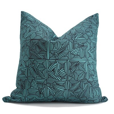 Organic Linen Decorative Pillow - Handbasket  | Lake Pillow Pattern - Handcrafted Montreal