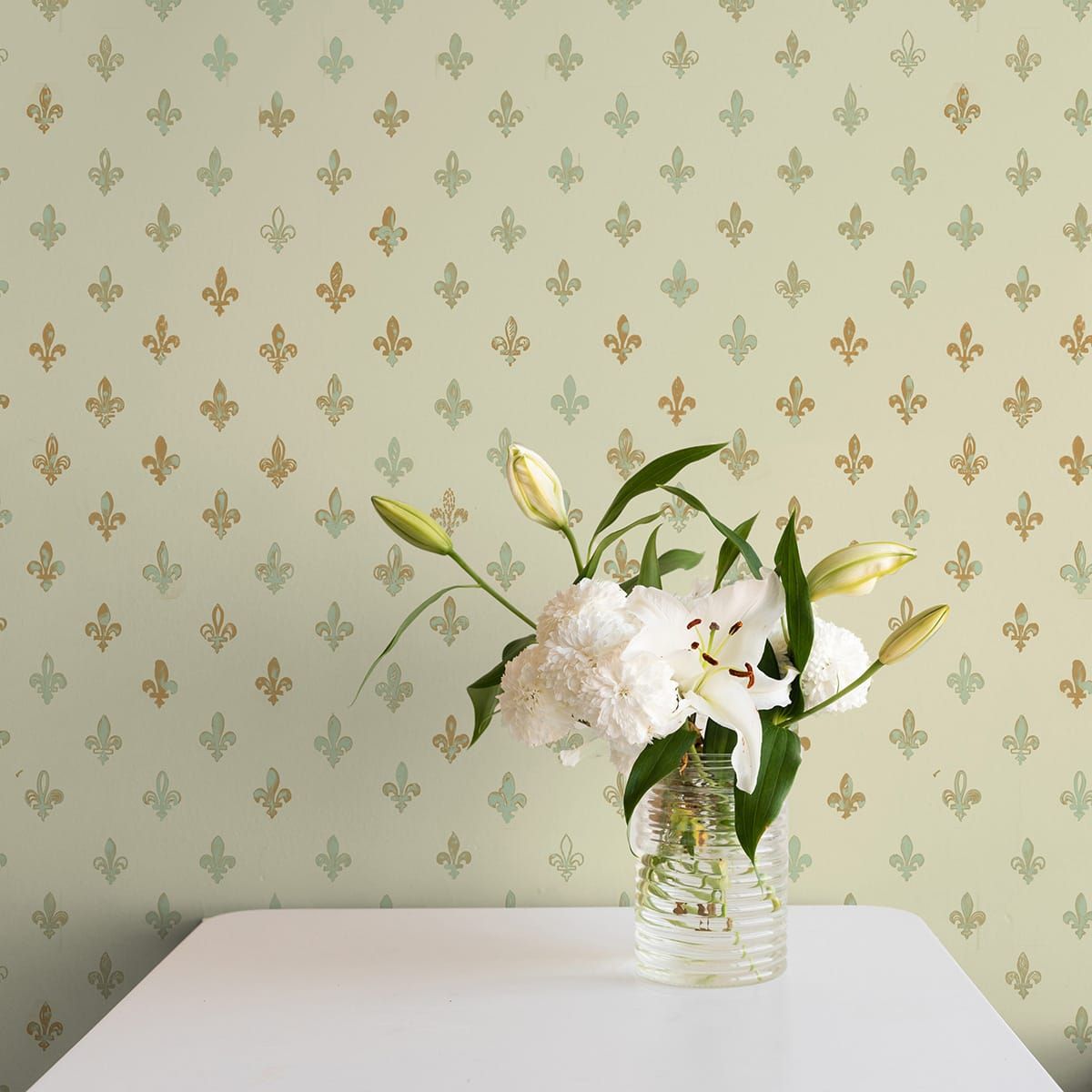 Fleurdelisé Wallpaper | Beurre