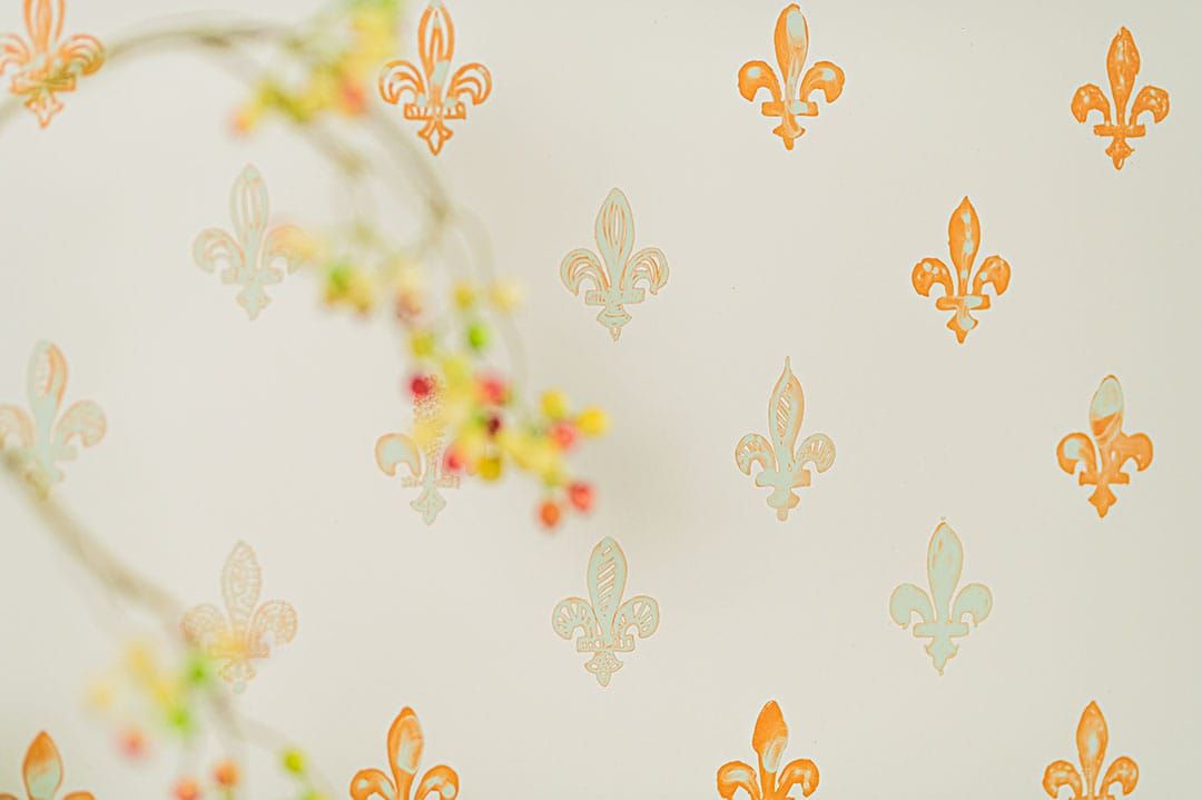 Fleurdelisé Wallpaper | Beurre