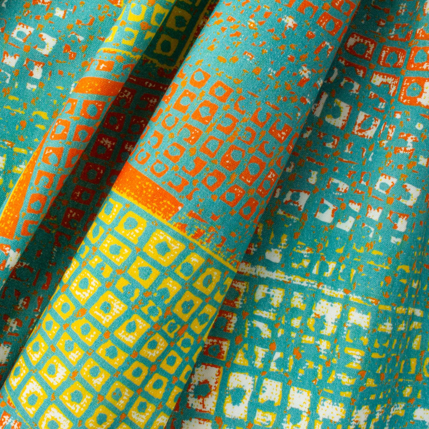 Quiver Flame geometric fabric with optical vibration effect on cotton-linen