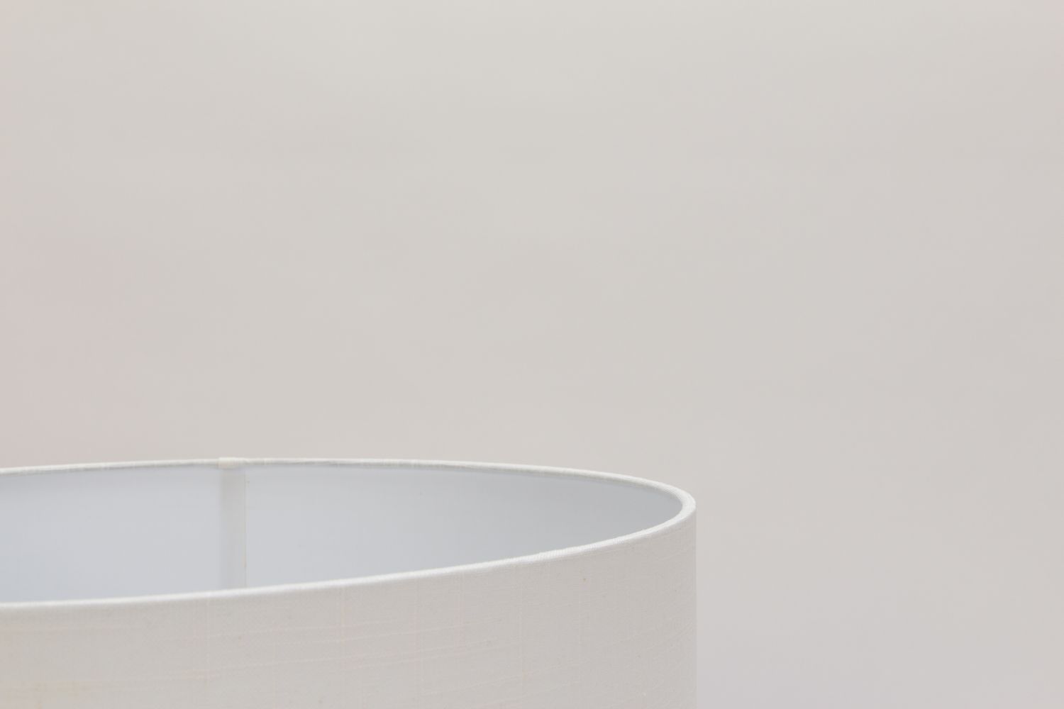 min/max Floor Lamp - White
