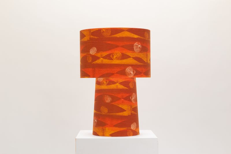 min/max Large Table Lamp - Iris | Flame