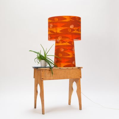 min/max Large Table Lamp - Iris | Flame