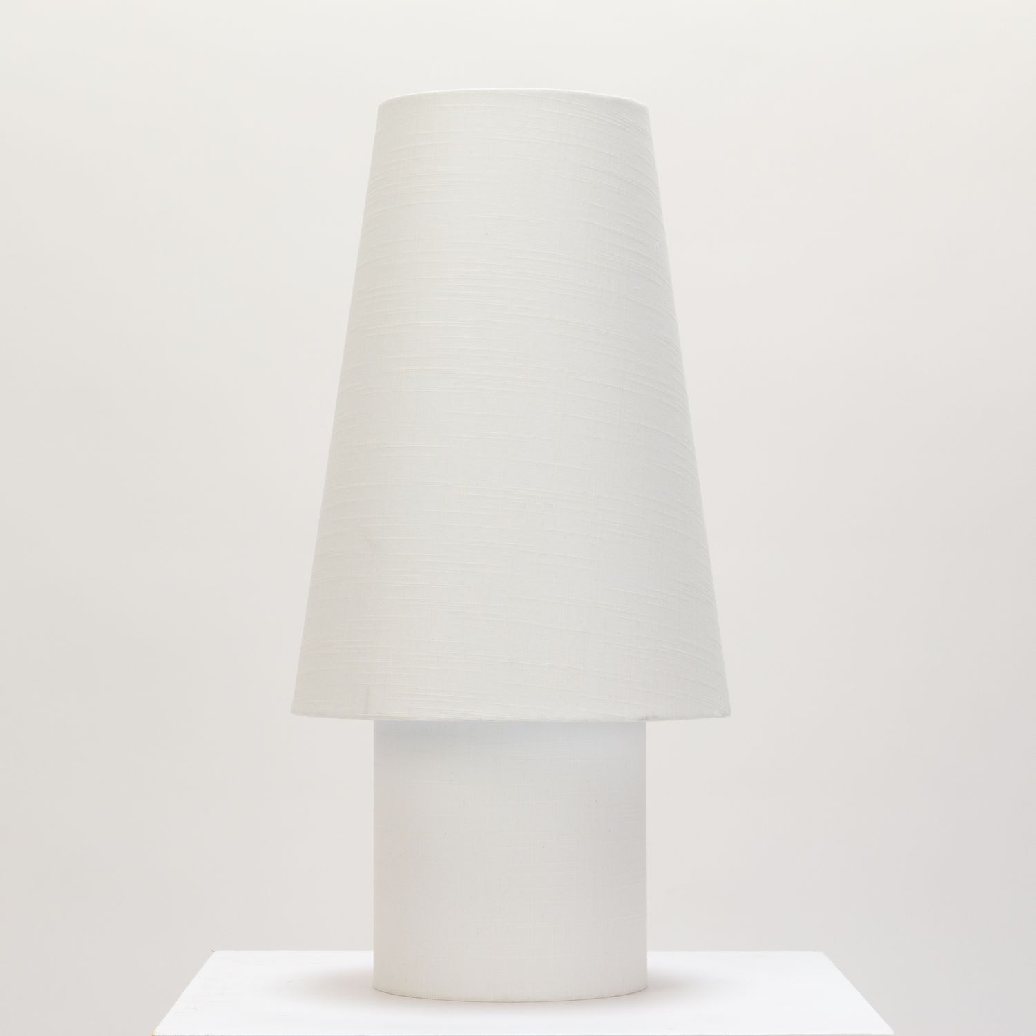 min/max Medium Table Lamp - White