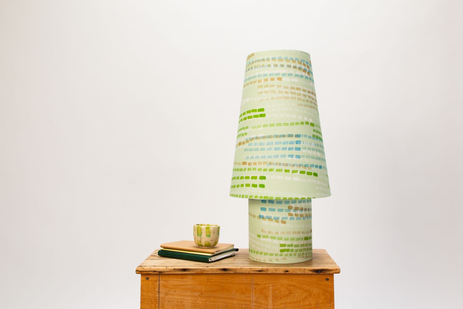 min/max Medium Table Lamp - Swan | Leaf Fabric