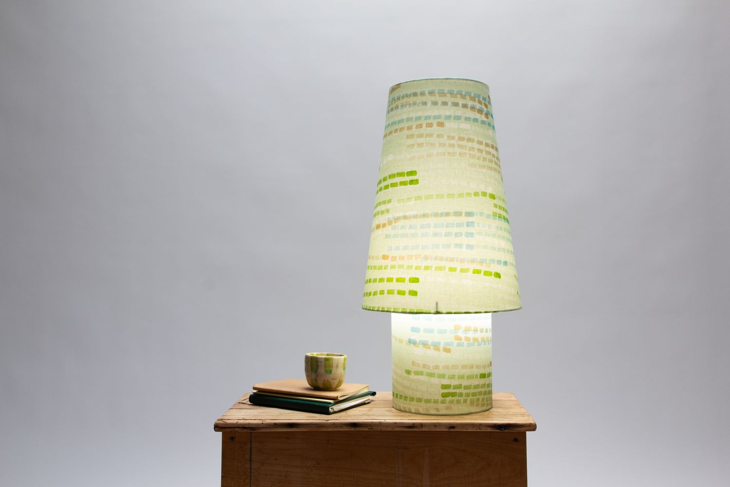 min/max Medium Table Lamp - Swan | Leaf Fabric