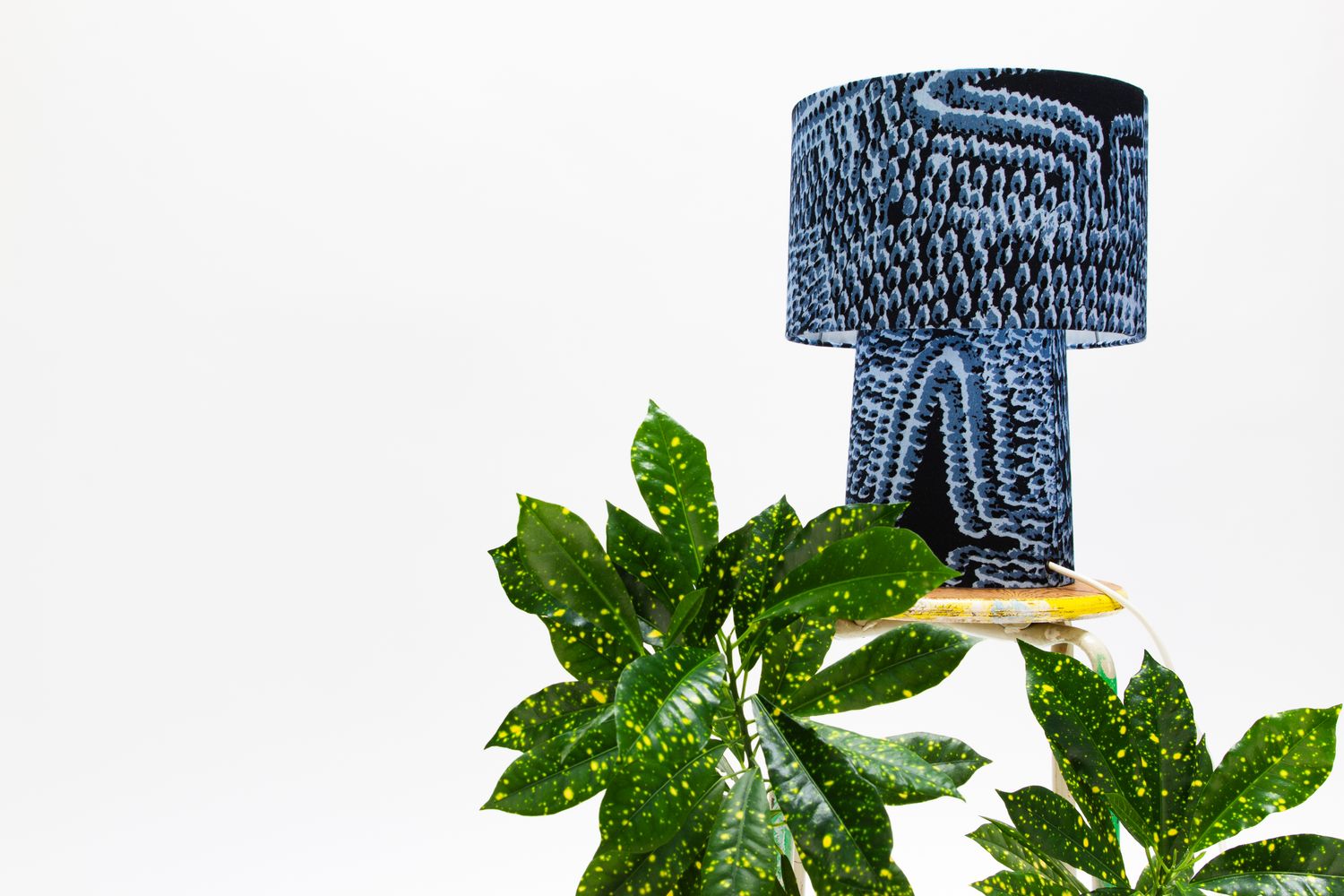 min/max Bedside Lamp A - Pilot | River