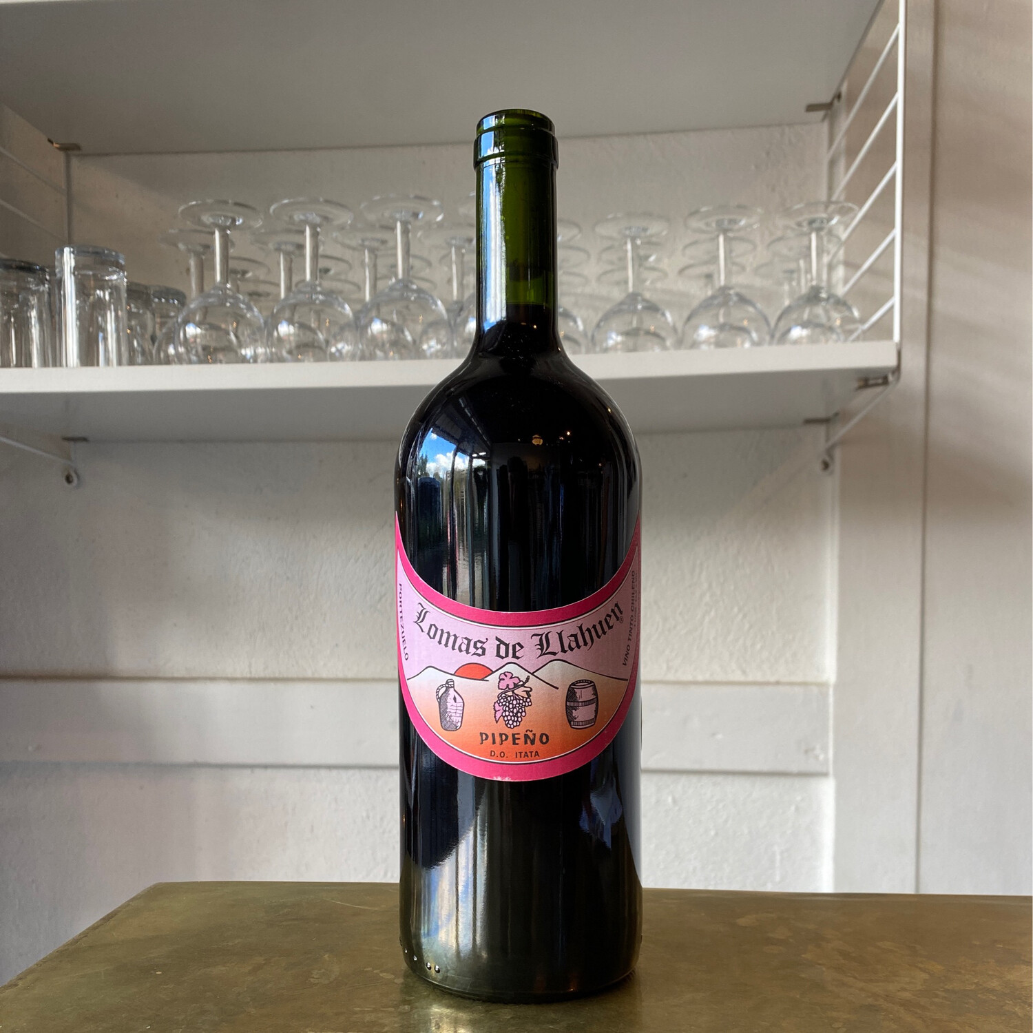 Gustavo Riffo, Vina Lomas De Llahuen Pipeno 1L (2022) Gustavo Riffo, Vina Lomas De Llahuen Pipeno 1L (2022)