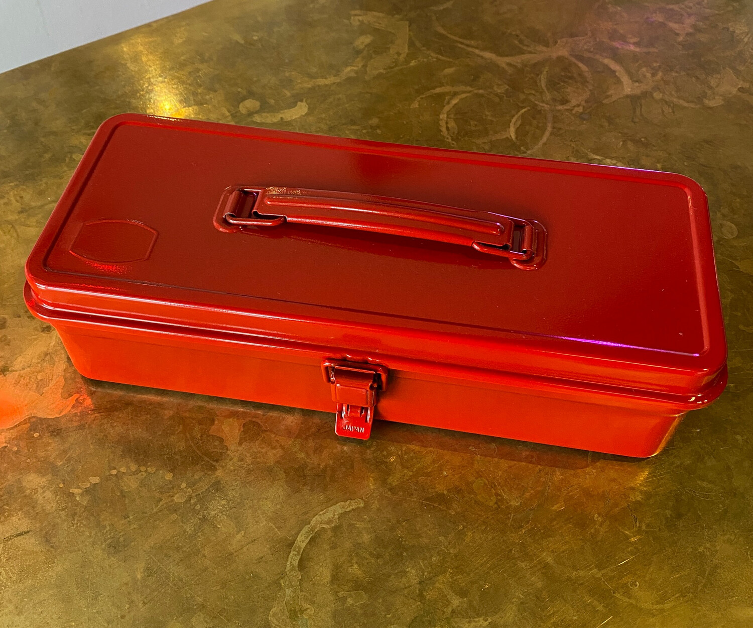 Toyo - Steel Toolbox with Top Handle and Flat Lid T-320 - Red