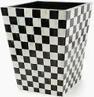 Courtly Check 20&quot; Planter