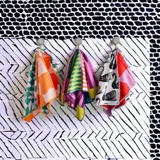 Crae. Reversible Hand Towel