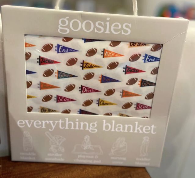 varsity flags - Everything Blanket