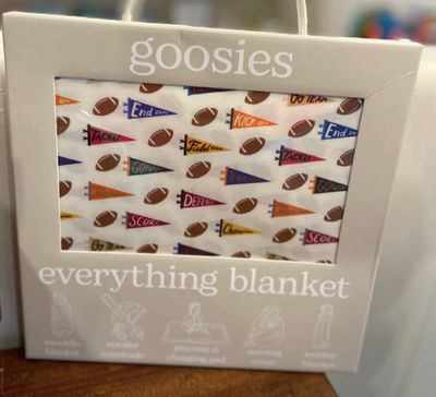 varsity flags - Everything Blanket