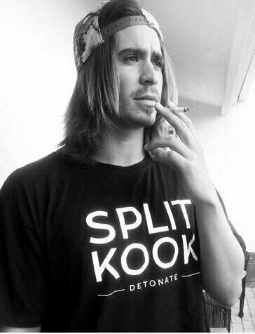 Men's Split Kook Tee