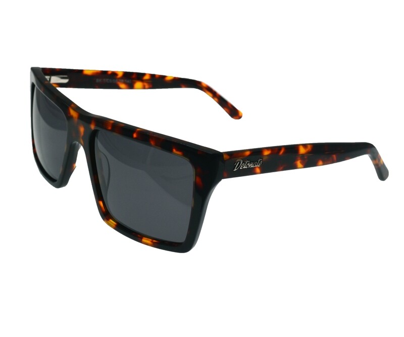 Tortoise / Dark Lens