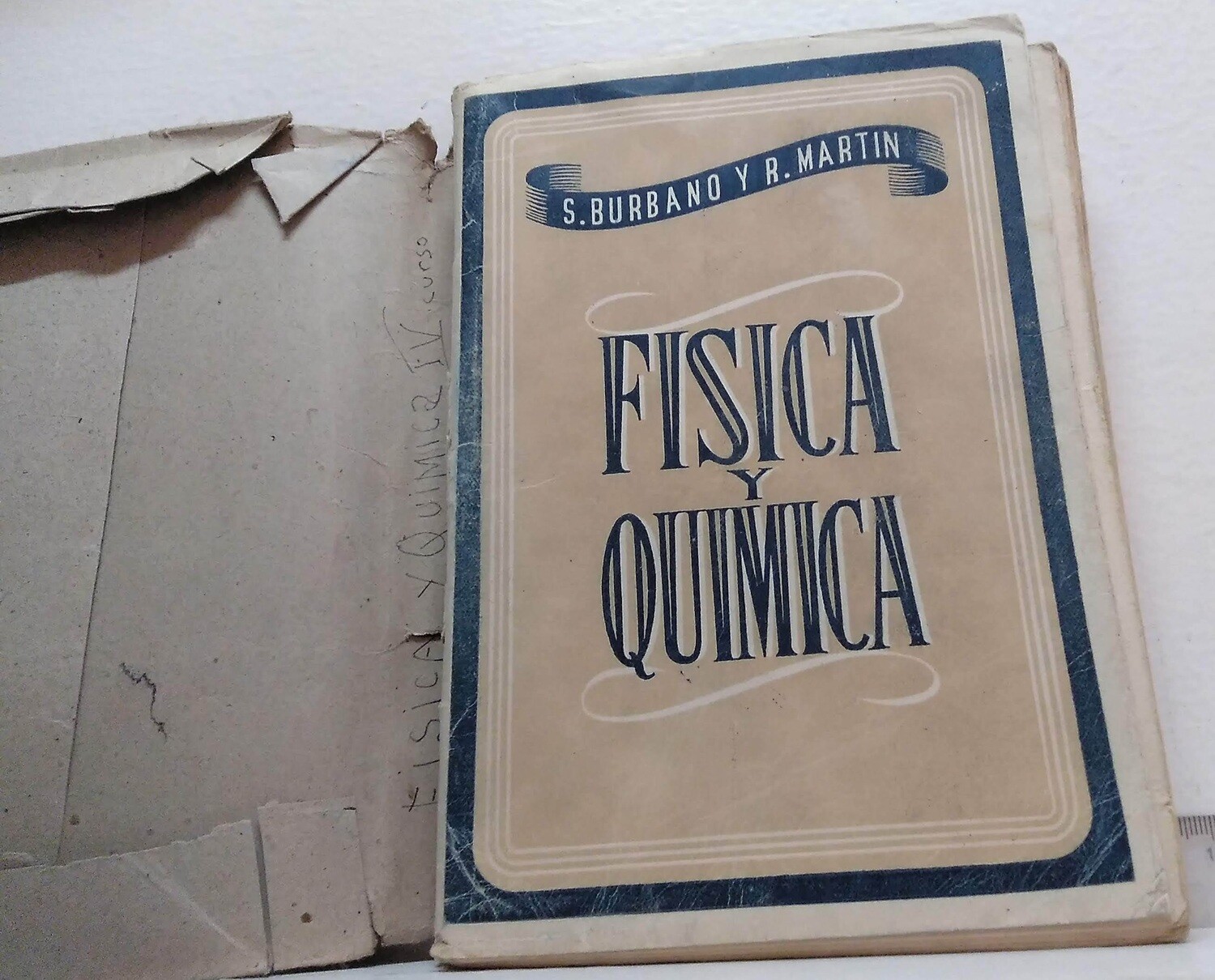 Física y Química 4º curso de bachillerato (Contiene dibujo de la pintora Esther Ortego). Autor: Burbano de Ercilla, Santiago / Martín Blesa, Ramón