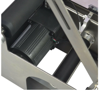 Small Size Semi-Automatic Round Bottle Labeling Machine